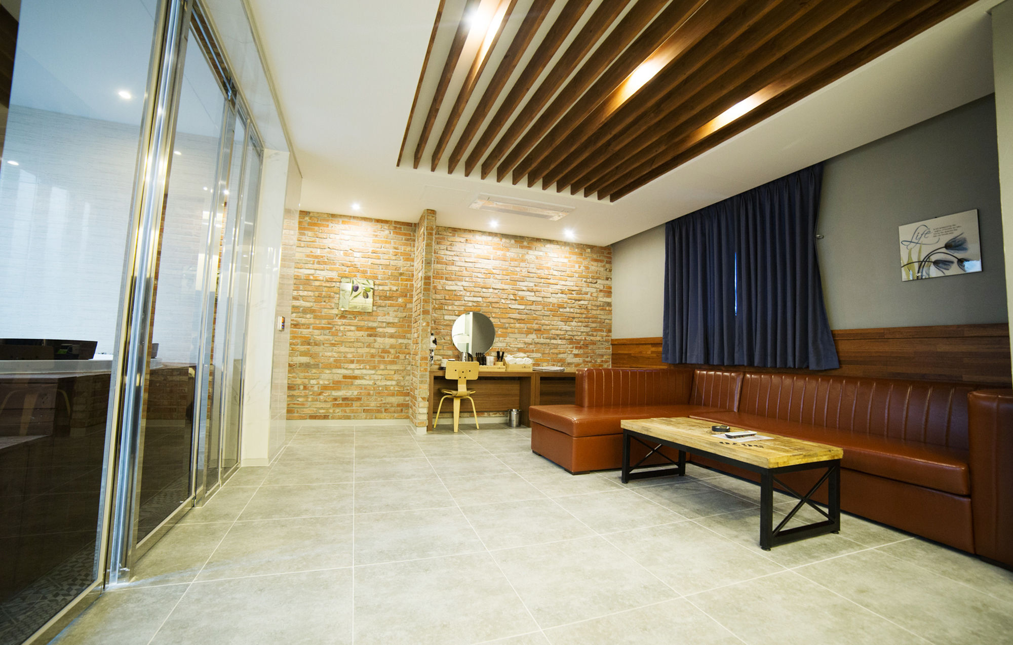 Instar Tourist Hotel Daegu Exteriör bild