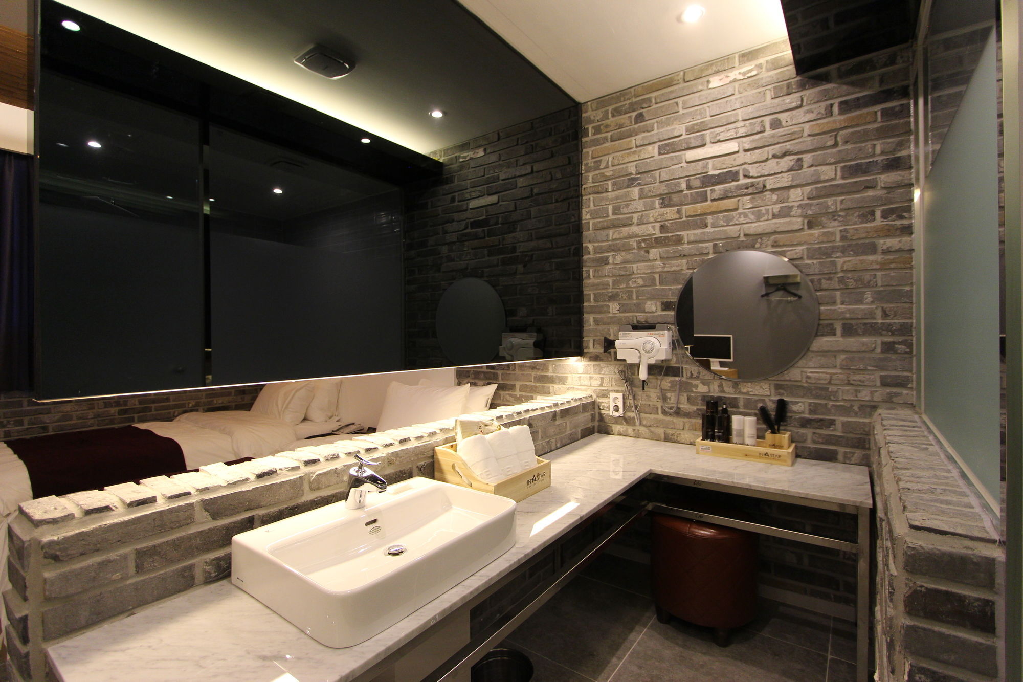 Instar Tourist Hotel Daegu Exteriör bild