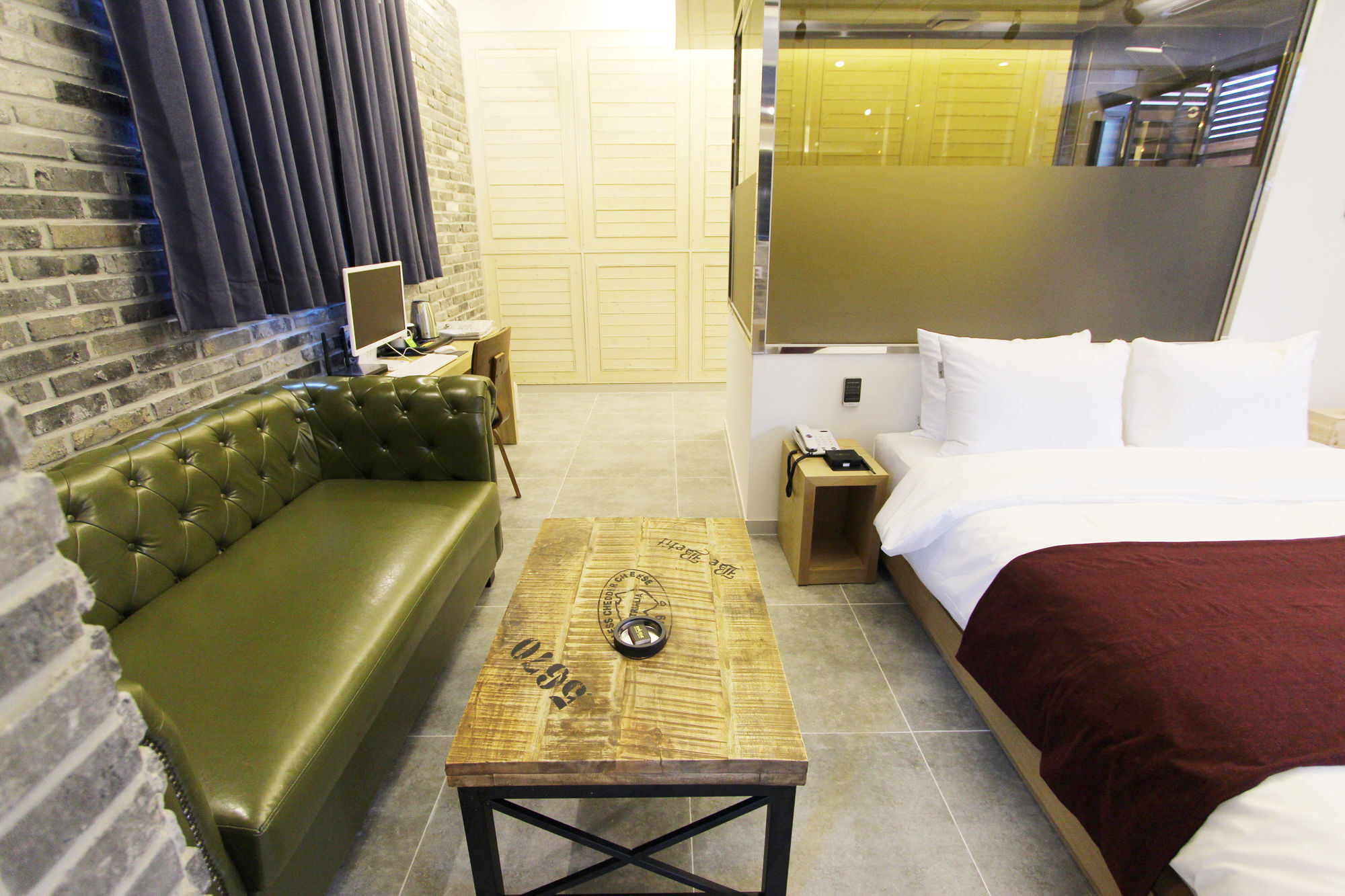 Instar Tourist Hotel Daegu Exteriör bild